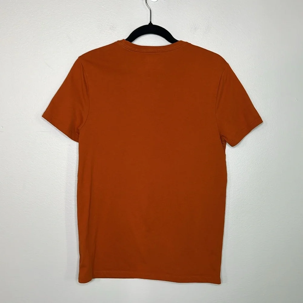 JEEP Outdoorsy Mountain Scene Orange Graphic Print Tee size Small